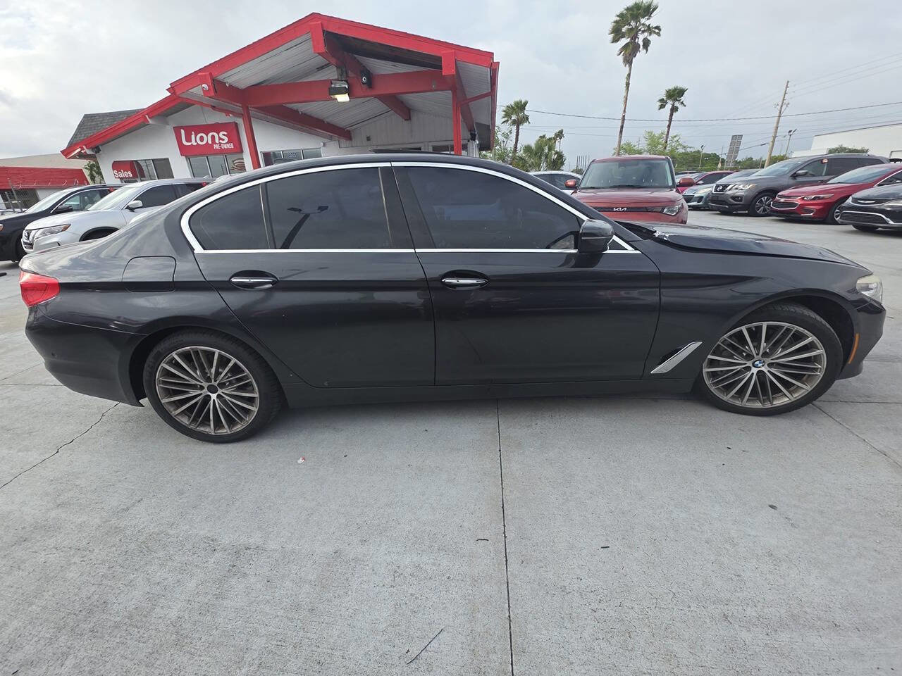 Used 2017 BMW 530i RWD image 14
