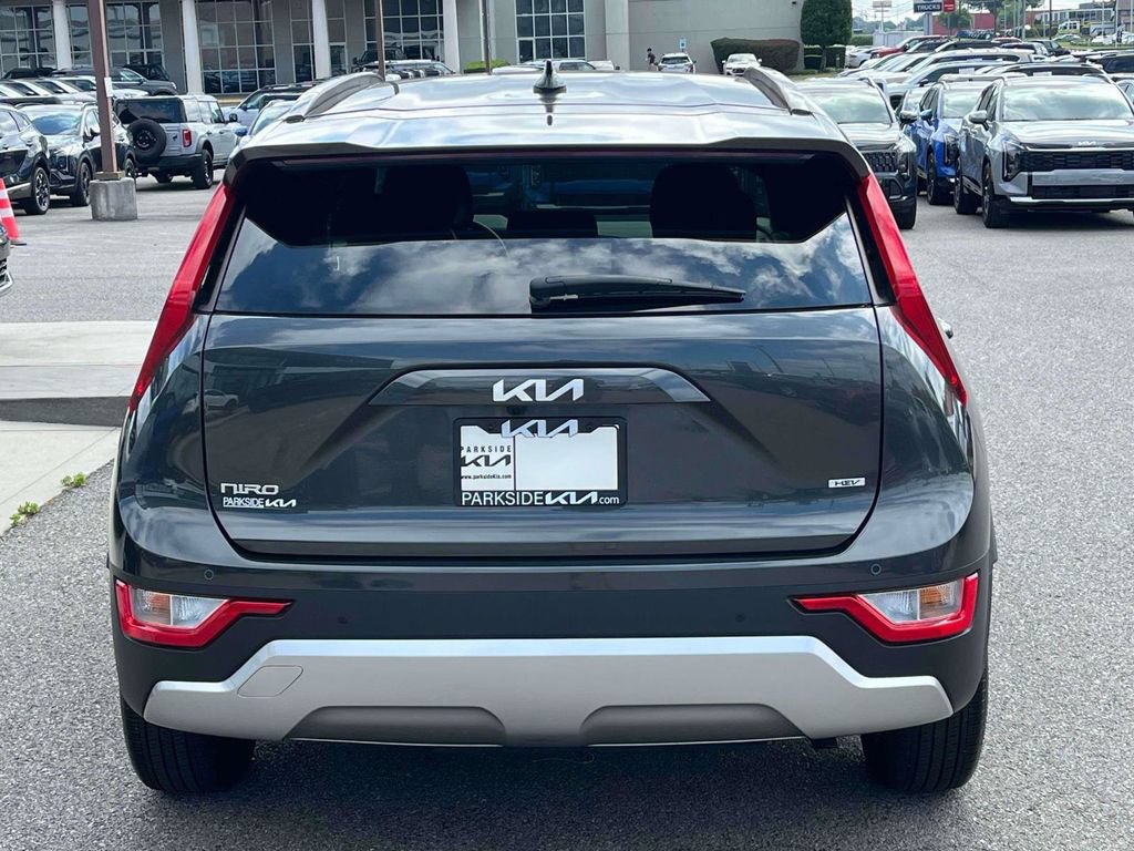 Certified 2025 Kia Niro EX FWD image 29