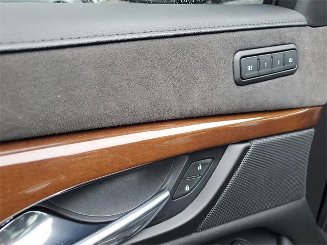 Used 2020 Cadillac Escalade Luxury image 23