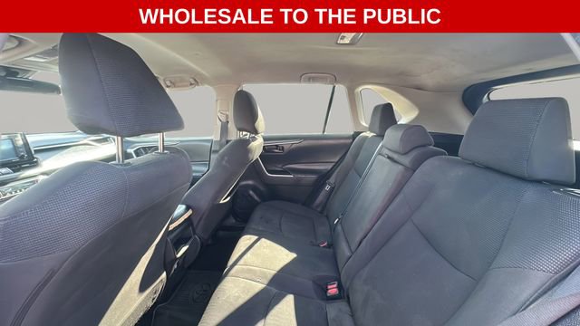 Used 2020 Toyota RAV4 LE image 12