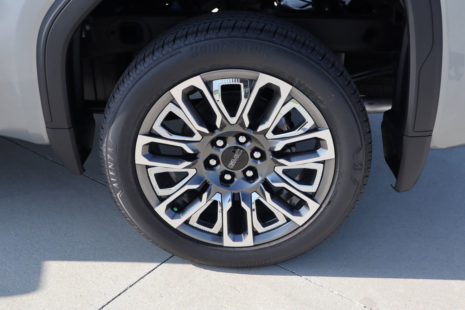New 2025 GMC Sierra 1500 Denali Ultimate AWD/4WD image 6