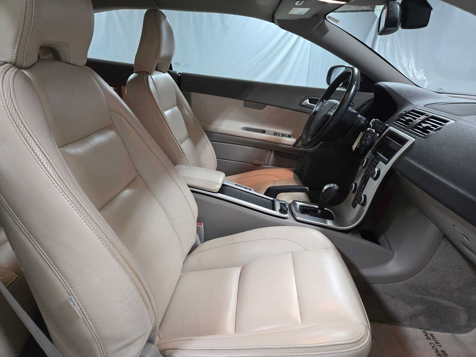 Used 2012 Volvo C70 T5 FWD image 11