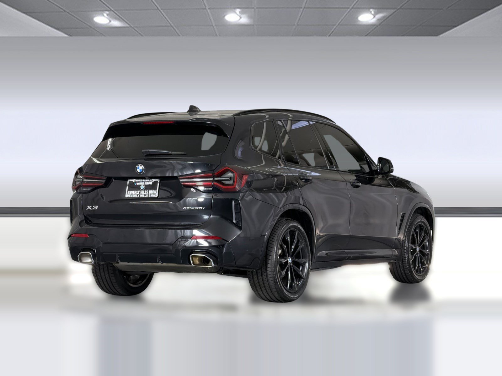 Used 2024 BMW X3 xDrive30i w/ M Sport Package AWD/4WD image 8