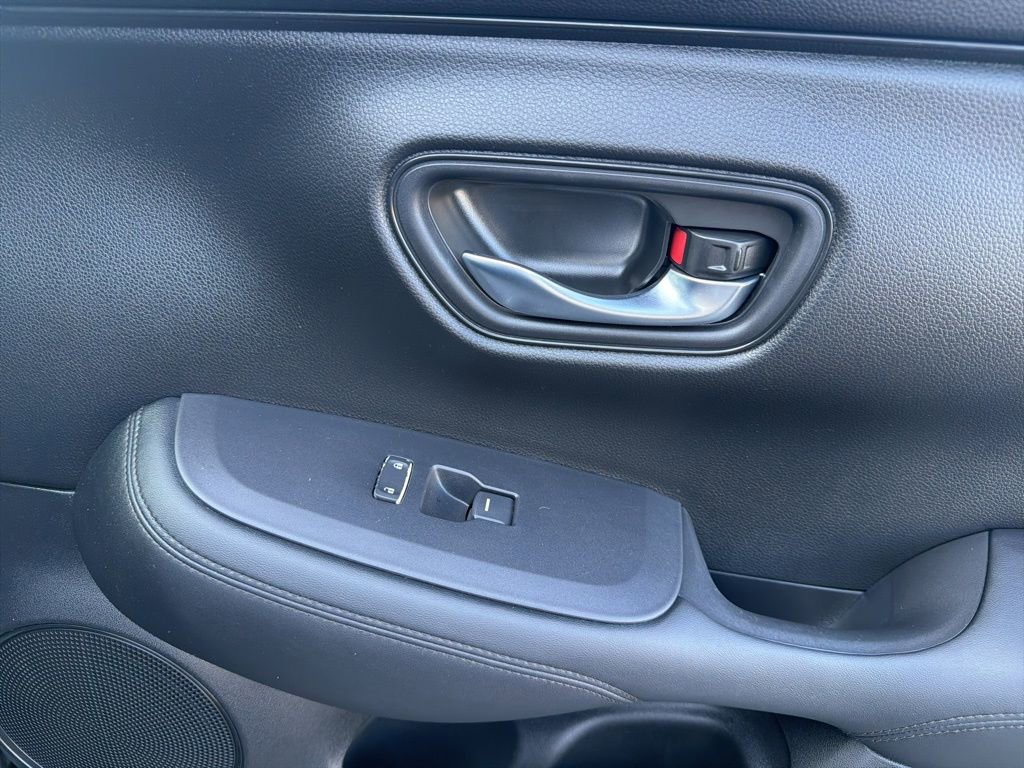 Used 2023 Honda HR-V LX image 24