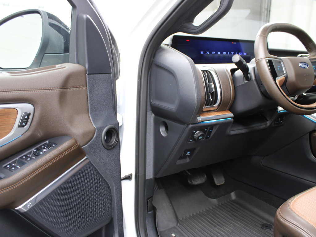 Used 2025 Ford Expedition King Ranch AWD/4WD image 64