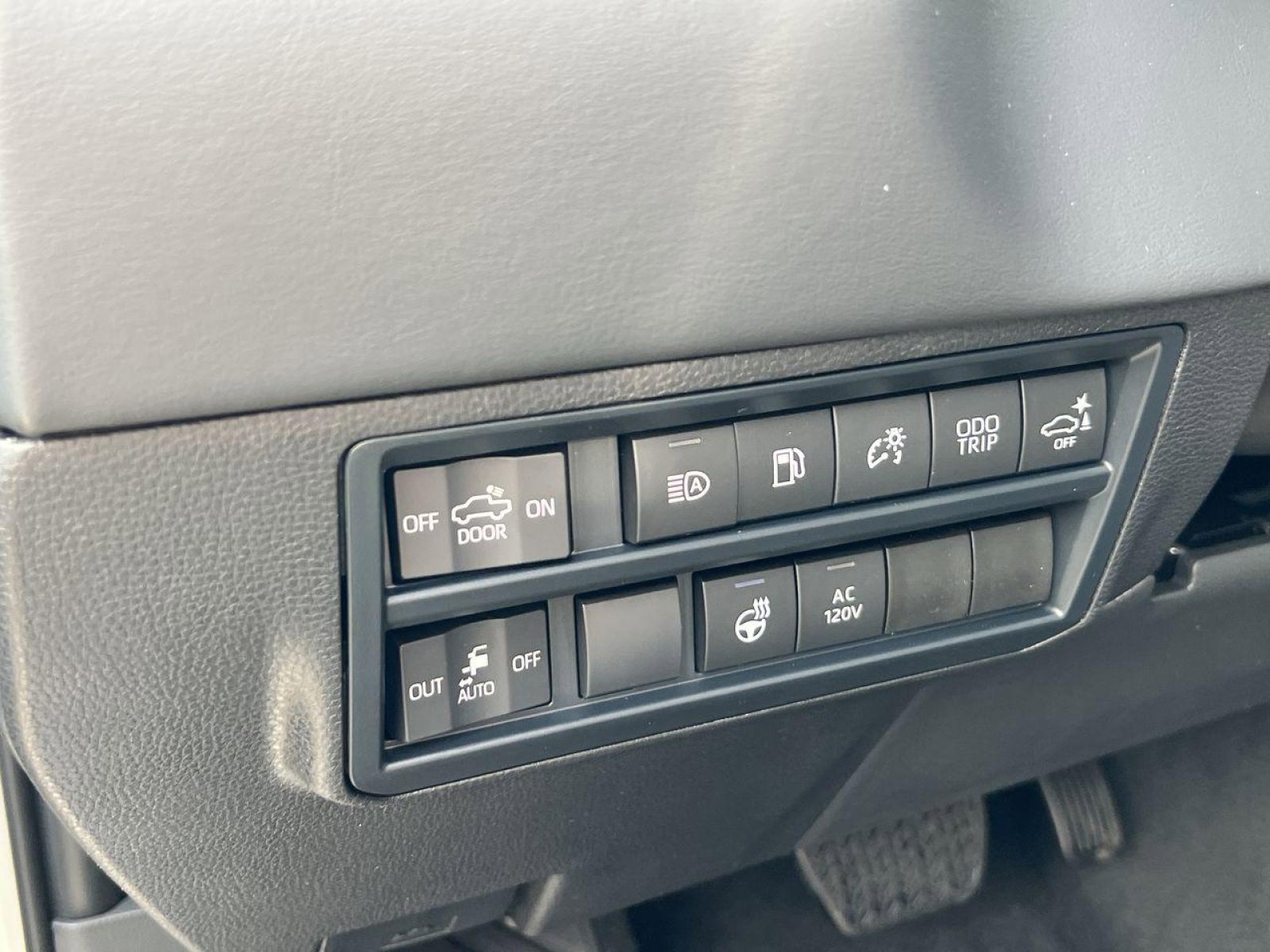 New 2025 Toyota Tundra Platinum image 23