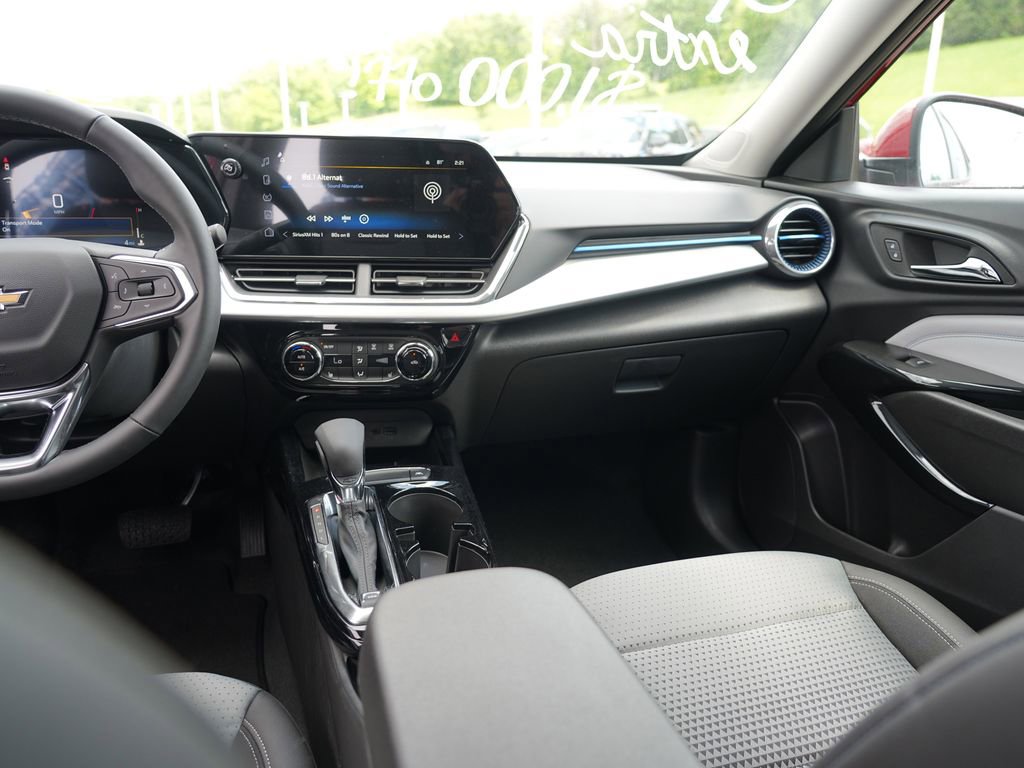 New 2026 Chevrolet Trax LT w/ Driver Confidence Package FWD image 39