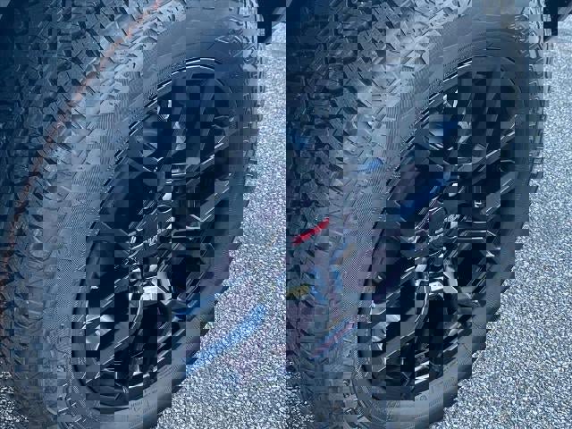 New 2026 GMC Canyon Elevation w/ Convenience Package image 26