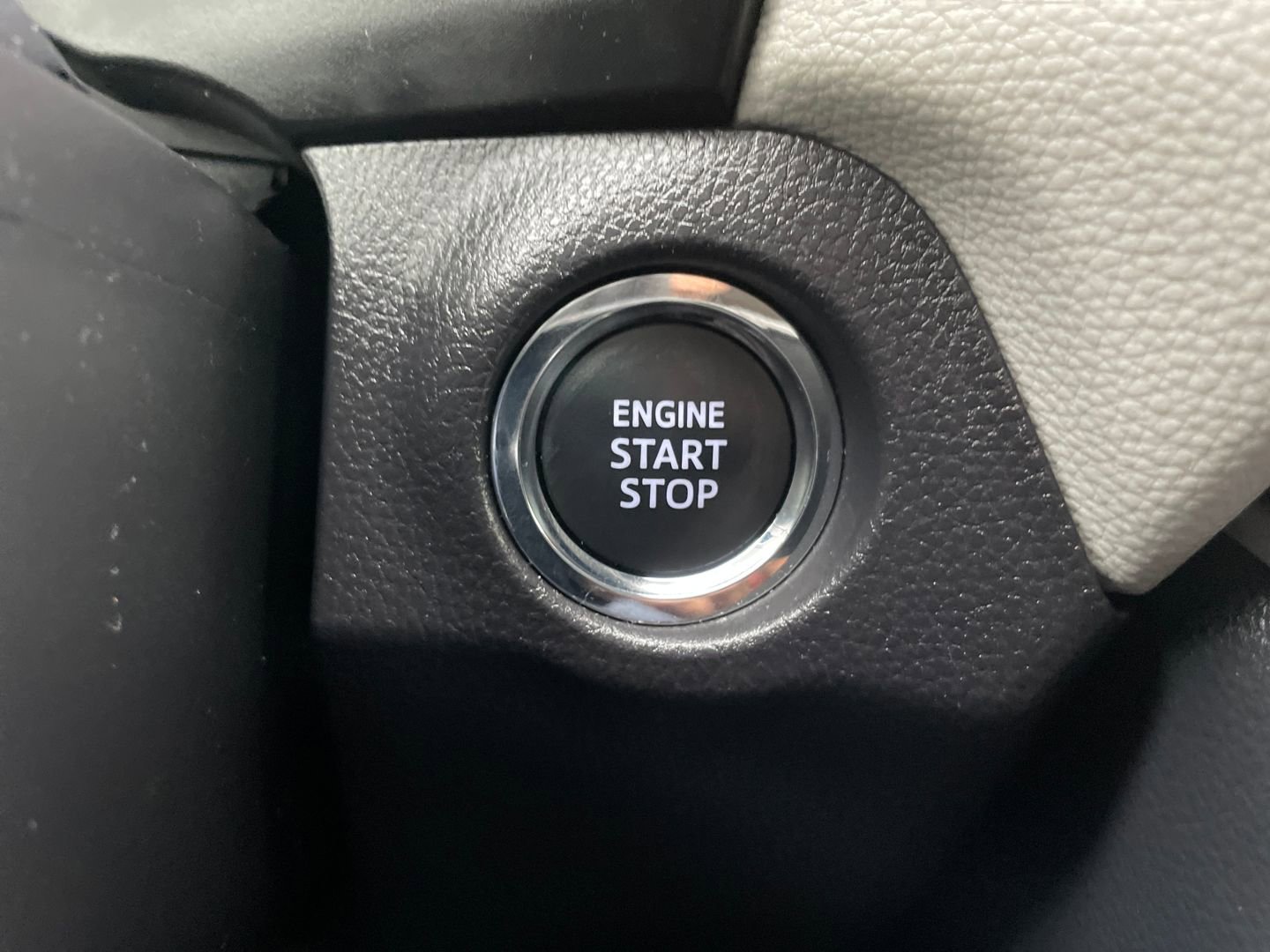 Certified 2025 Toyota RAV4 XLE w/ Convenience Package image 24