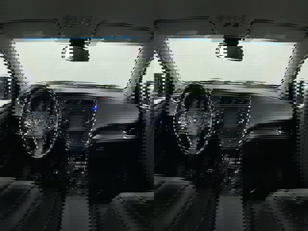 Used 2018 Toyota Avalon XLE image 26