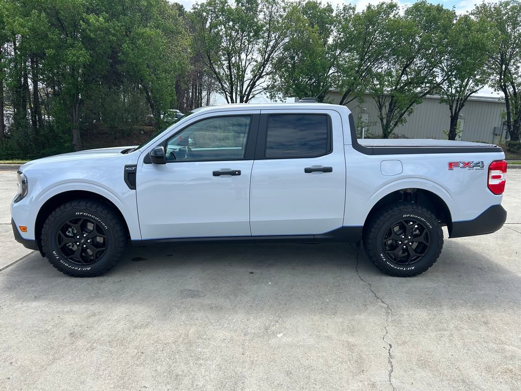 Used 2025 Ford Maverick XLT AWD/4WD image 2