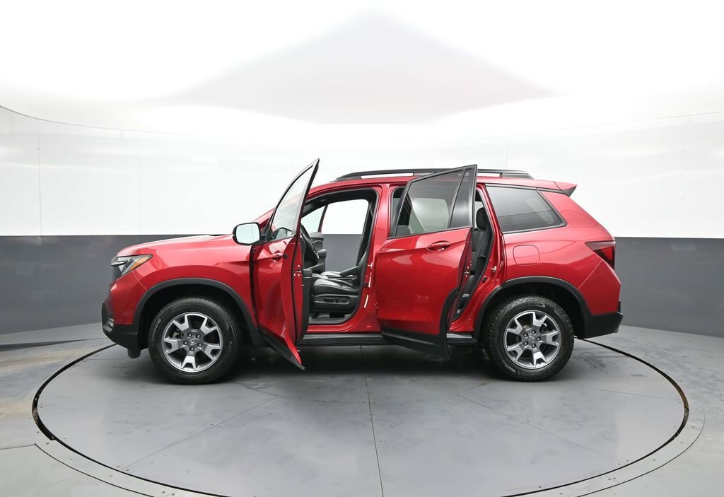 Certified 2023 Honda Passport TrailSport image 43