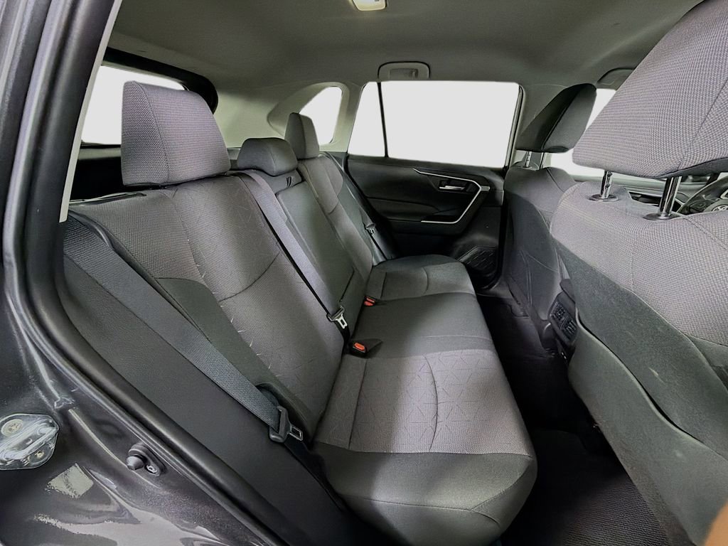 Used 2025 Toyota RAV4 XLE image 27