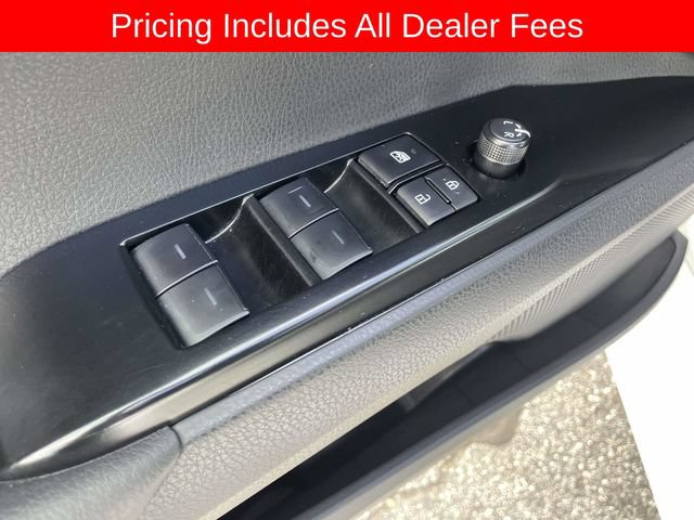 Used 2025 Toyota Camry SE FWD image 19
