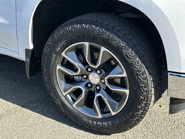 Used 2022 Chevrolet Silverado 1500 LT AWD/4WD image 8