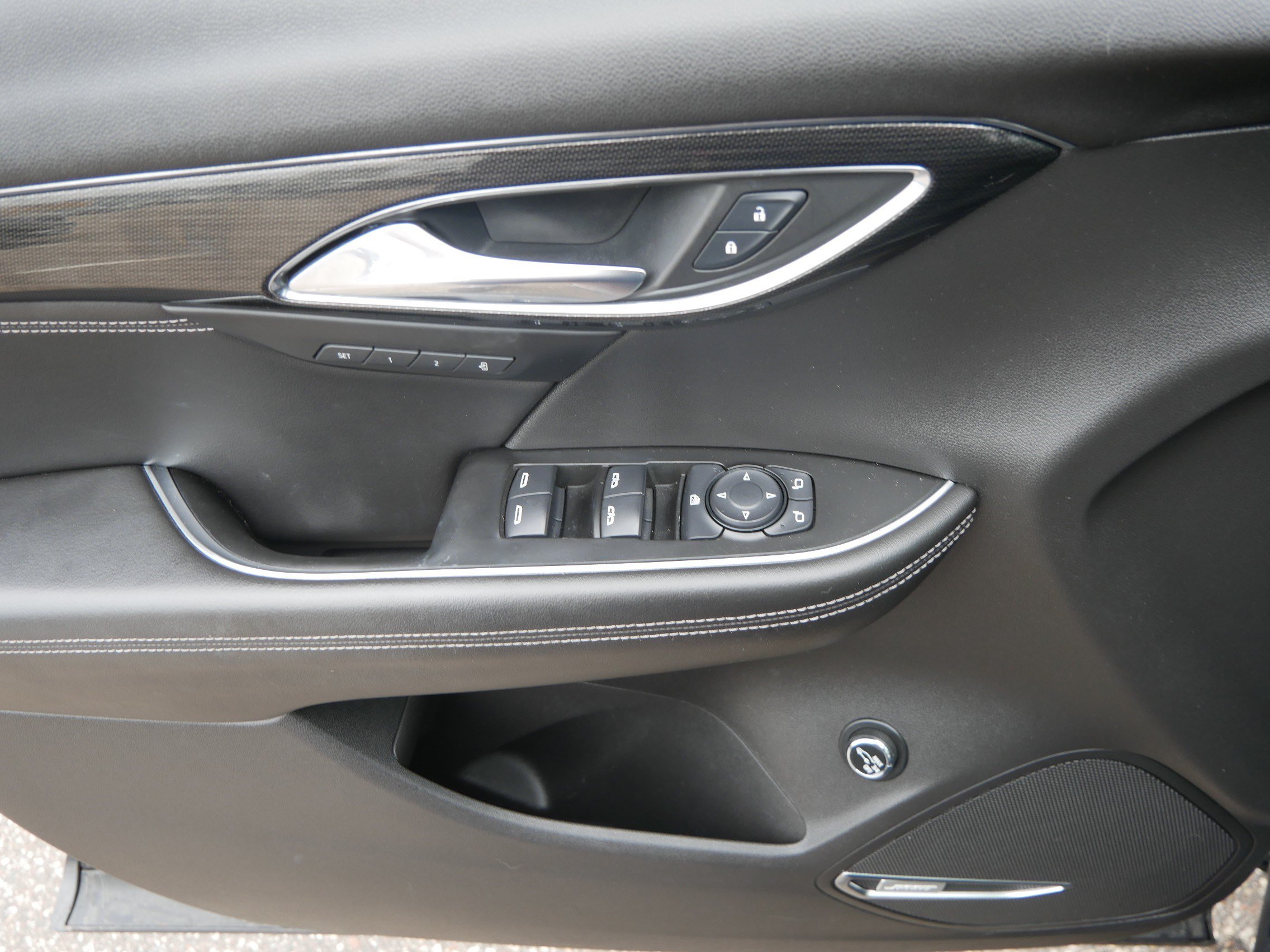 Used 2022 Buick Envision Essence w/ Technology Package II AWD/4WD image 19