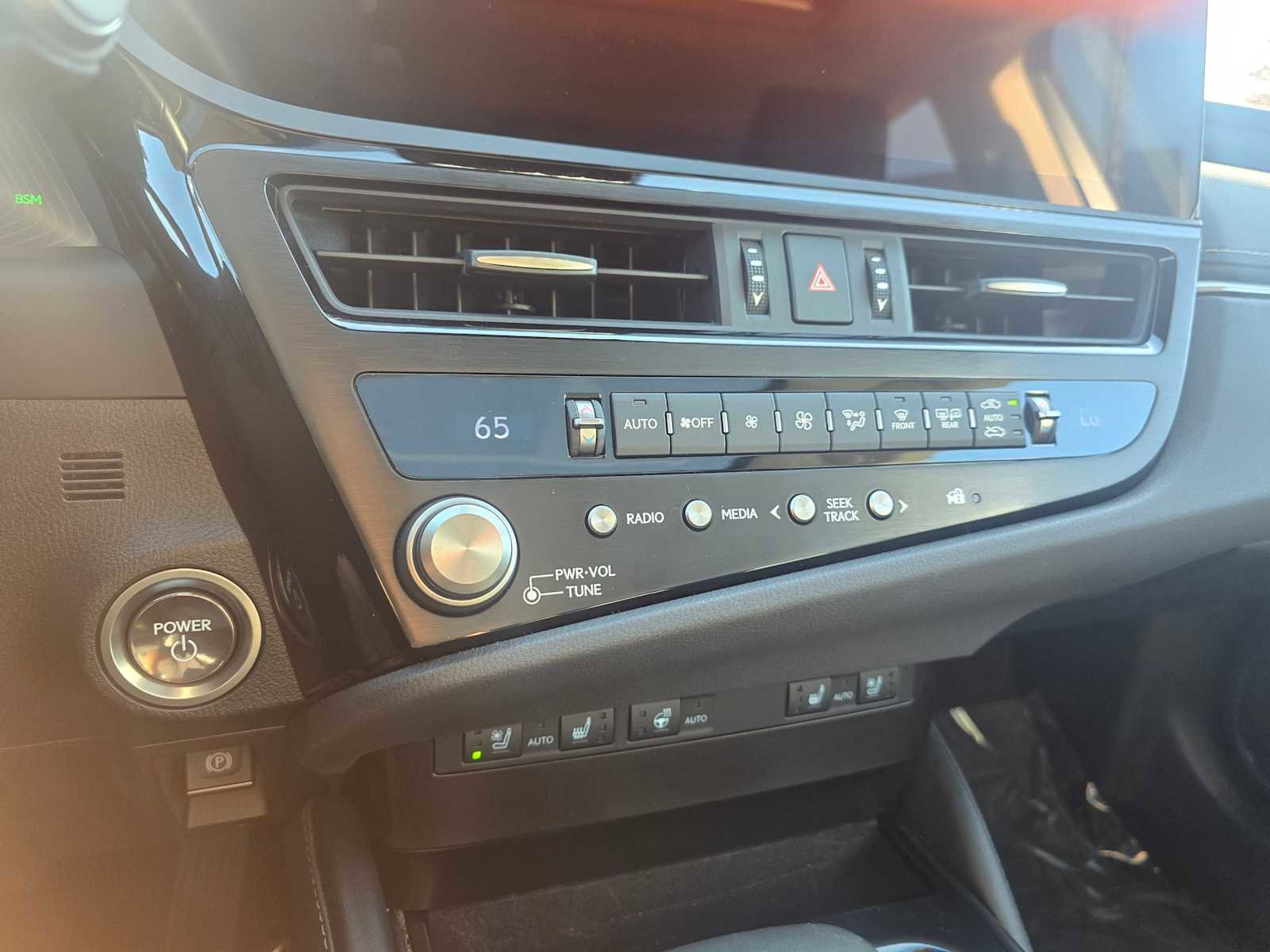 Certified 2025 Lexus ES 300h ES 300h w/ Premium Package image 30