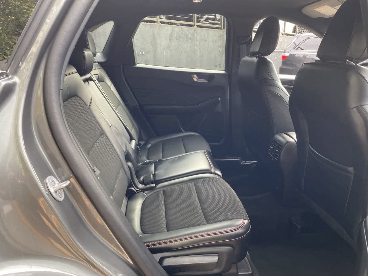 Used 2025 Ford Escape ST-Line Select AWD/4WD image 16