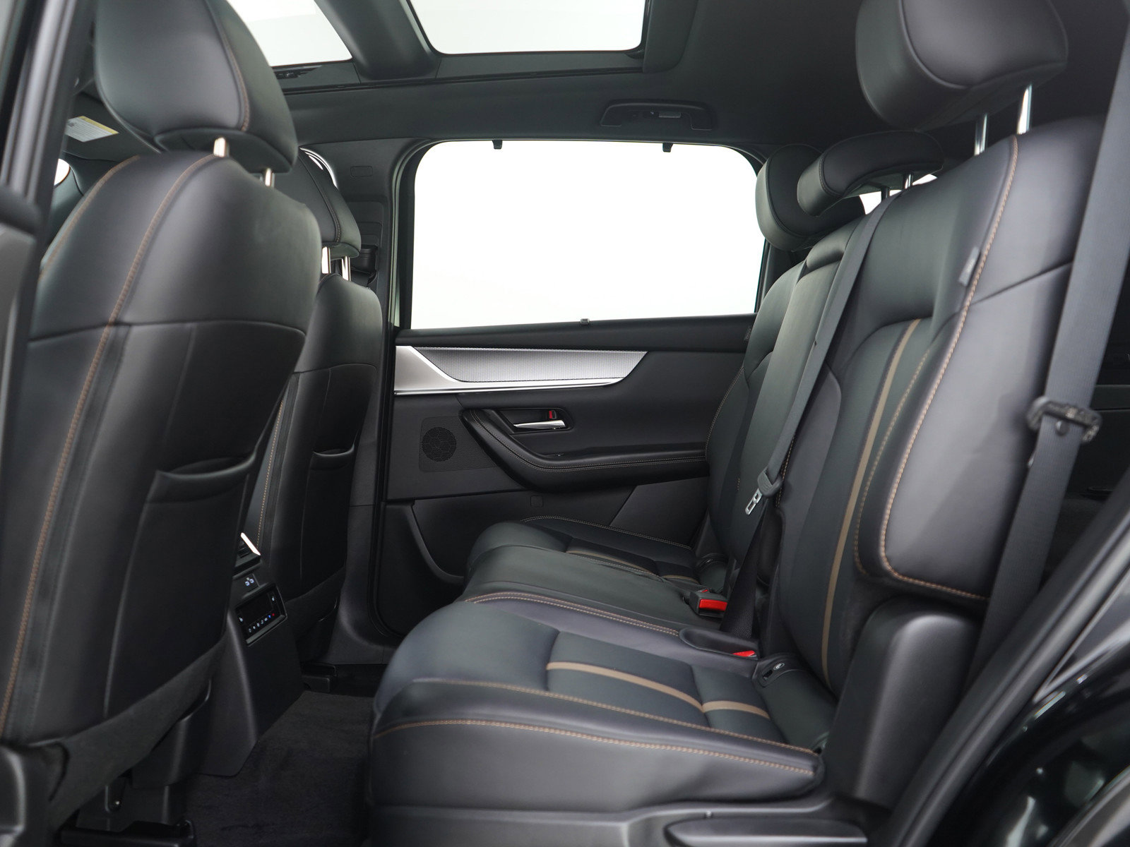 Certified 2025 MAZDA CX-70 3.3 Turbo S w/ Premium Package image 20