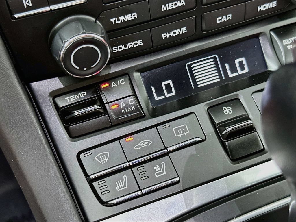 Certified 2017 Porsche 911 Carrera S RWD image 18