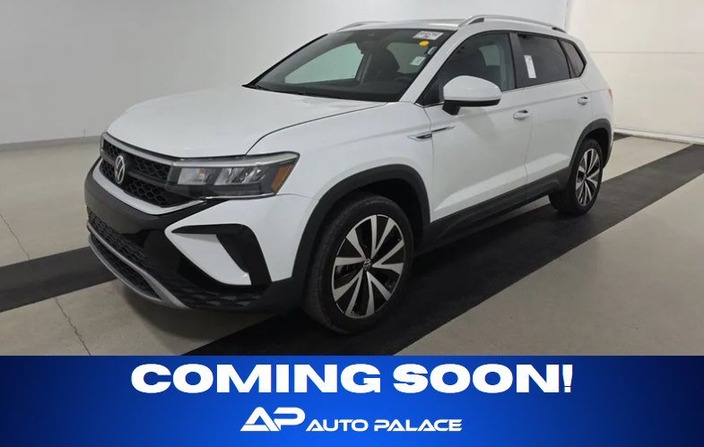 Used 2022 Volkswagen Taos SE w/ Panoramic Sunroof Package