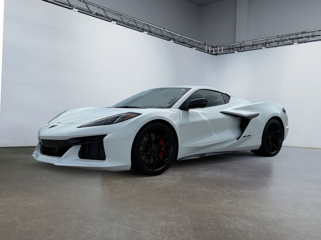 Used 2025 Chevrolet Corvette Z06 w/ Stealth Interior Trim Package RWD image 7