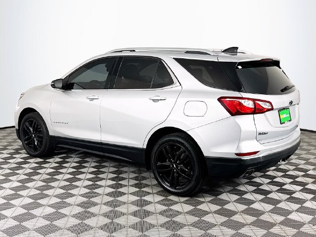 Used 2020 Chevrolet Equinox LT w/ Sport Edition FWD image 6