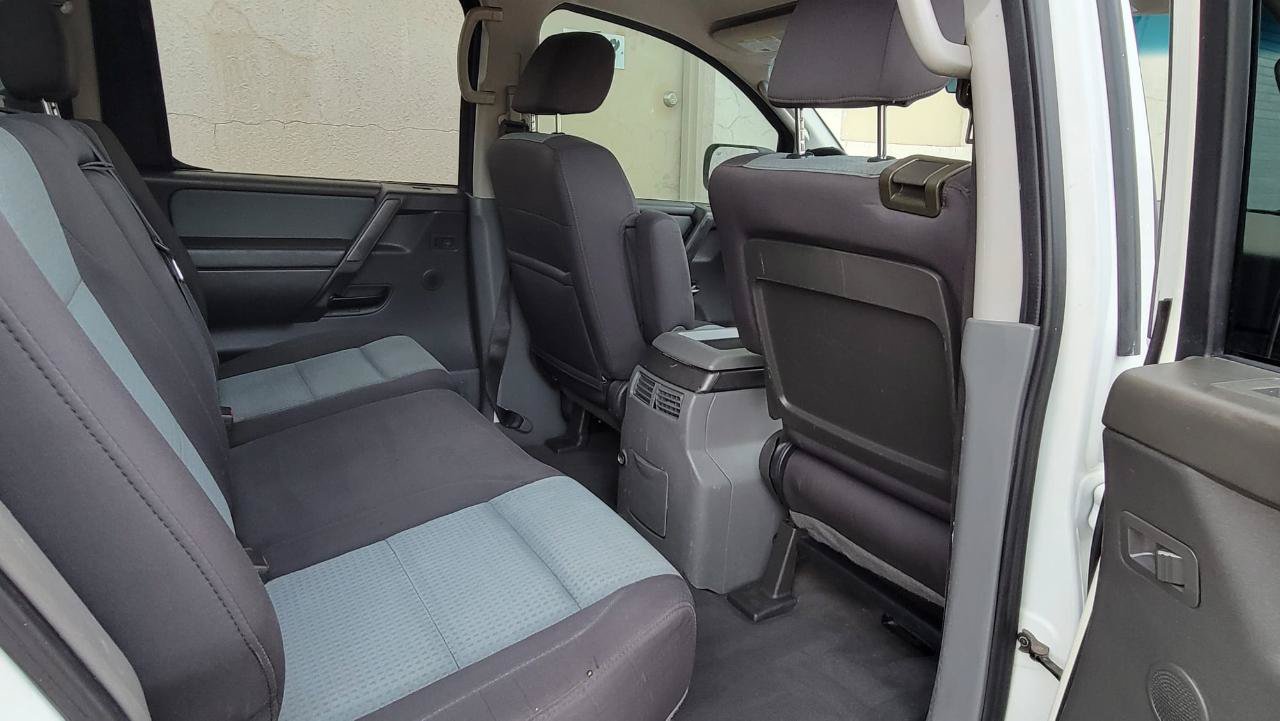 Used 2007 Nissan Titan SE RWD image 30
