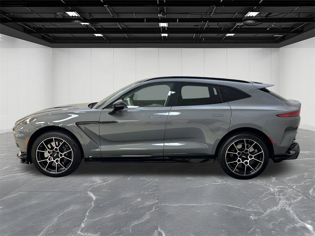 New 2025 Aston Martin DBX 707 image 2