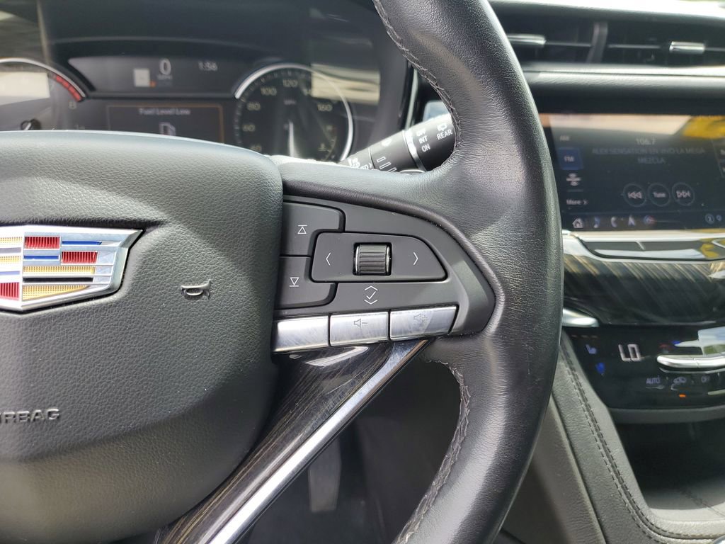 Used 2023 Cadillac XT6 Premium Luxury image 26
