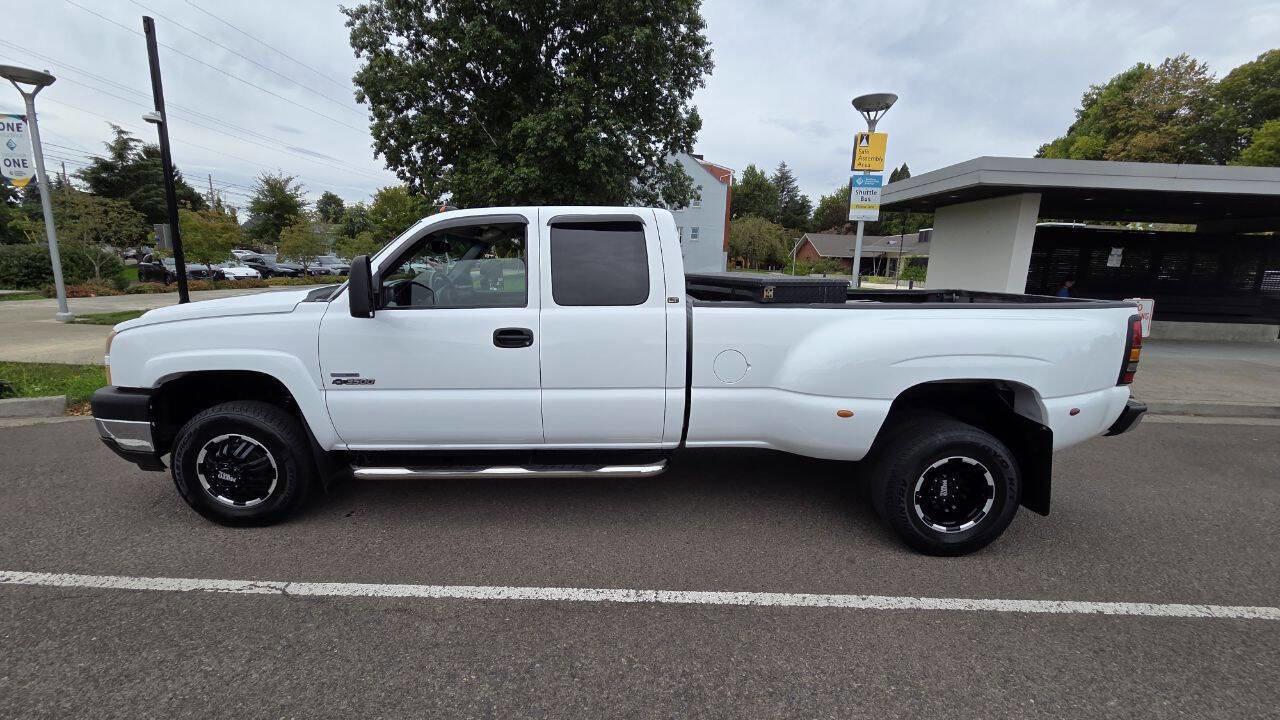 Used 2006 Chevrolet Silverado 3500 LT w/ Heavy-Duty Power Package RWD image 10