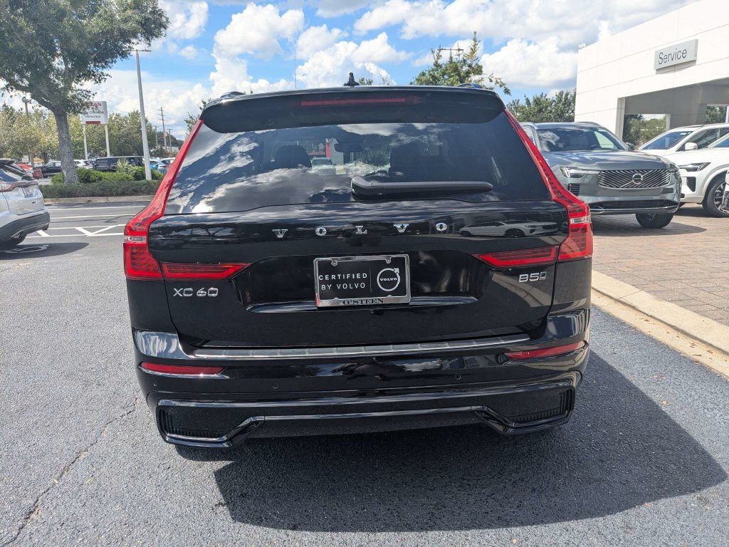 Certified 2024 Volvo XC60 B5 Plus w/ Protection Package Premier AWD/4WD image 5