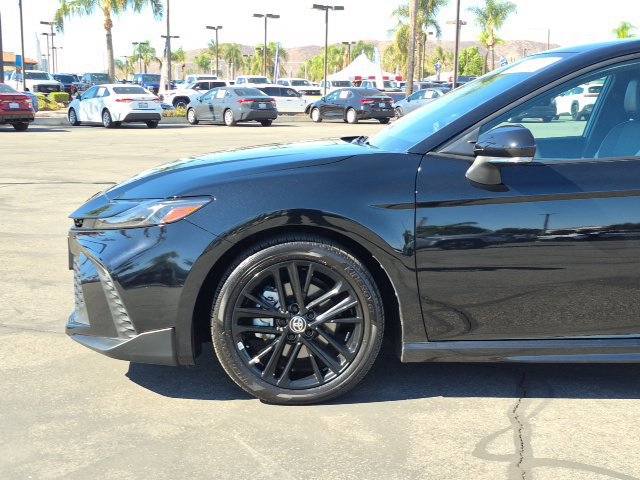 Used 2025 Toyota Camry SE w/ Convenience Package FWD image 22