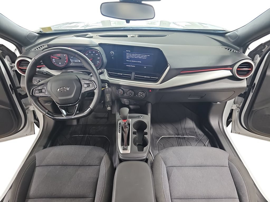 Certified 2024 Chevrolet Trax RS w/ Driver Confidence Package FWD image 11