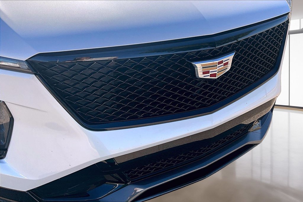 Used 2024 Cadillac XT4 Sport FWD image 30