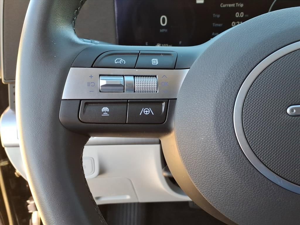 Used 2024 Hyundai Kona SEL w/ Convenience Package image 17