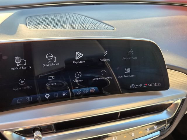 Certified 2025 Cadillac Lyriq Luxury w/ LPO, Floor Liner Package AWD/4WD image 20