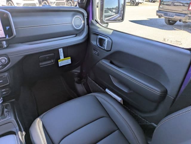 New 2026 Jeep Gladiator Sport AWD/4WD image 17