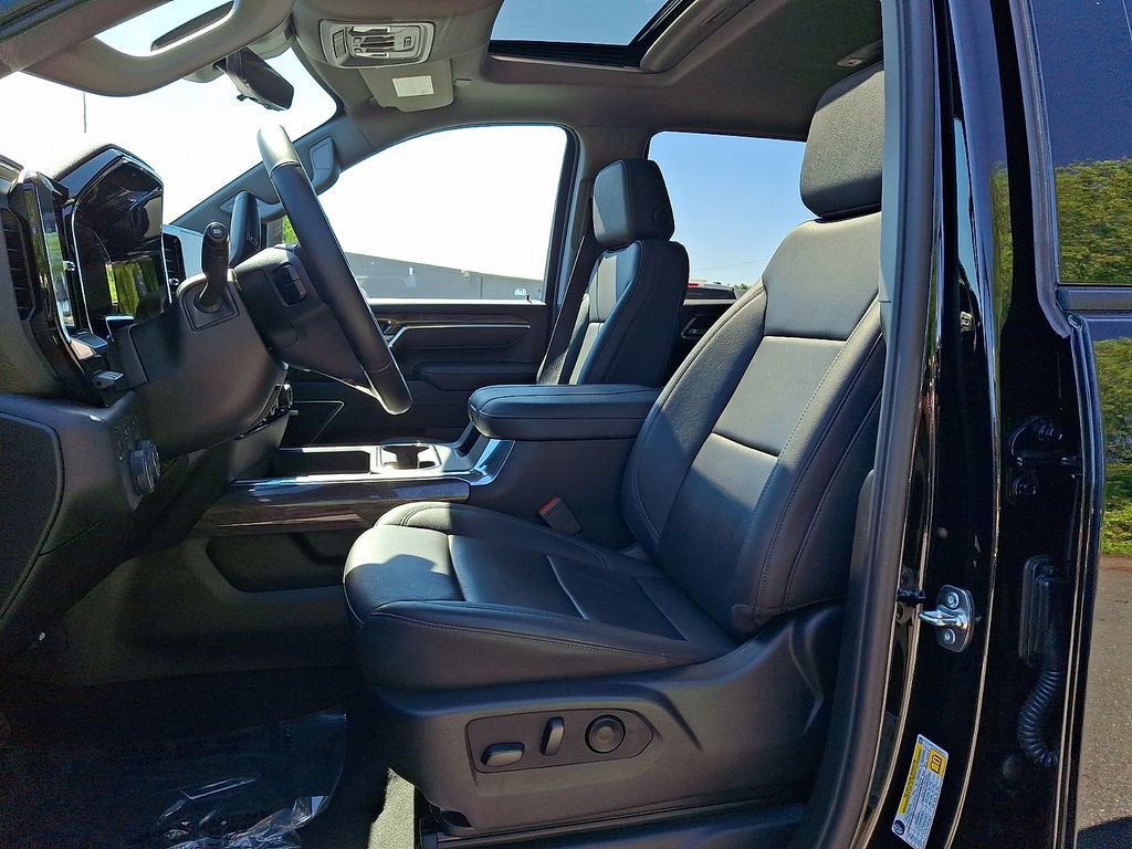 Used 2025 Chevrolet Silverado 2500 LTZ w/ Trail Boss Package AWD/4WD image 14