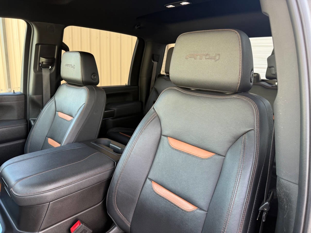 Used 2023 GMC Sierra 2500 AT4 image 15