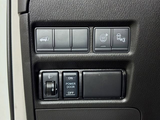Used 2017 Nissan Armada Platinum AWD/4WD image 10