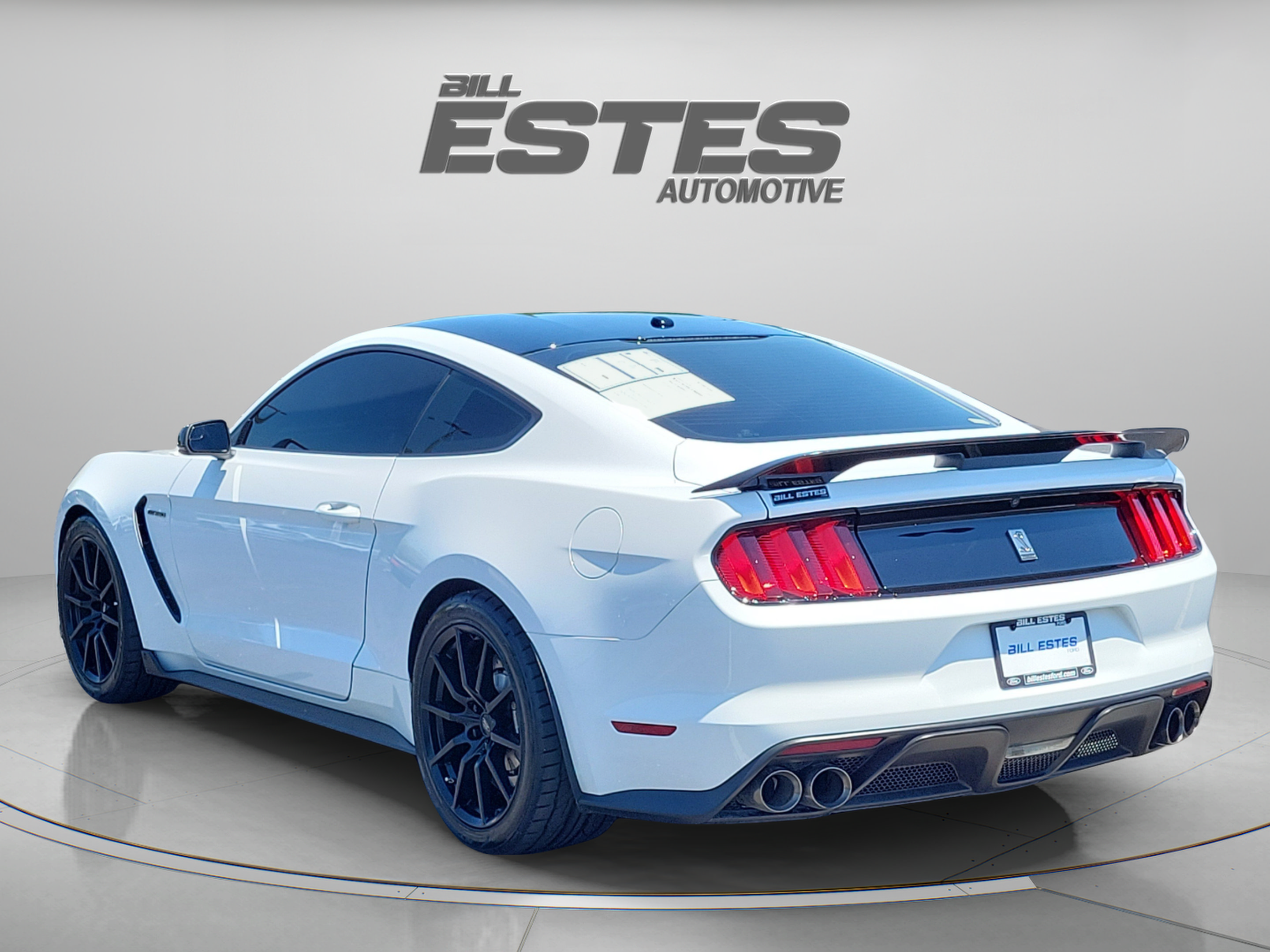 Used 2017 Ford Mustang Shelby GT350 RWD image 2
