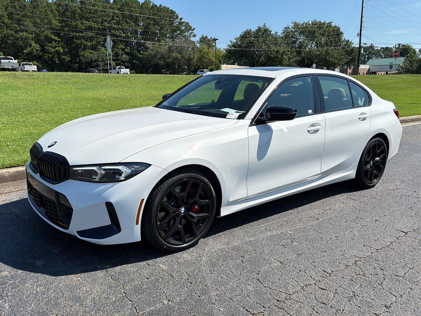 New 2026 BMW 330i Sedan w/ M Sport Package
