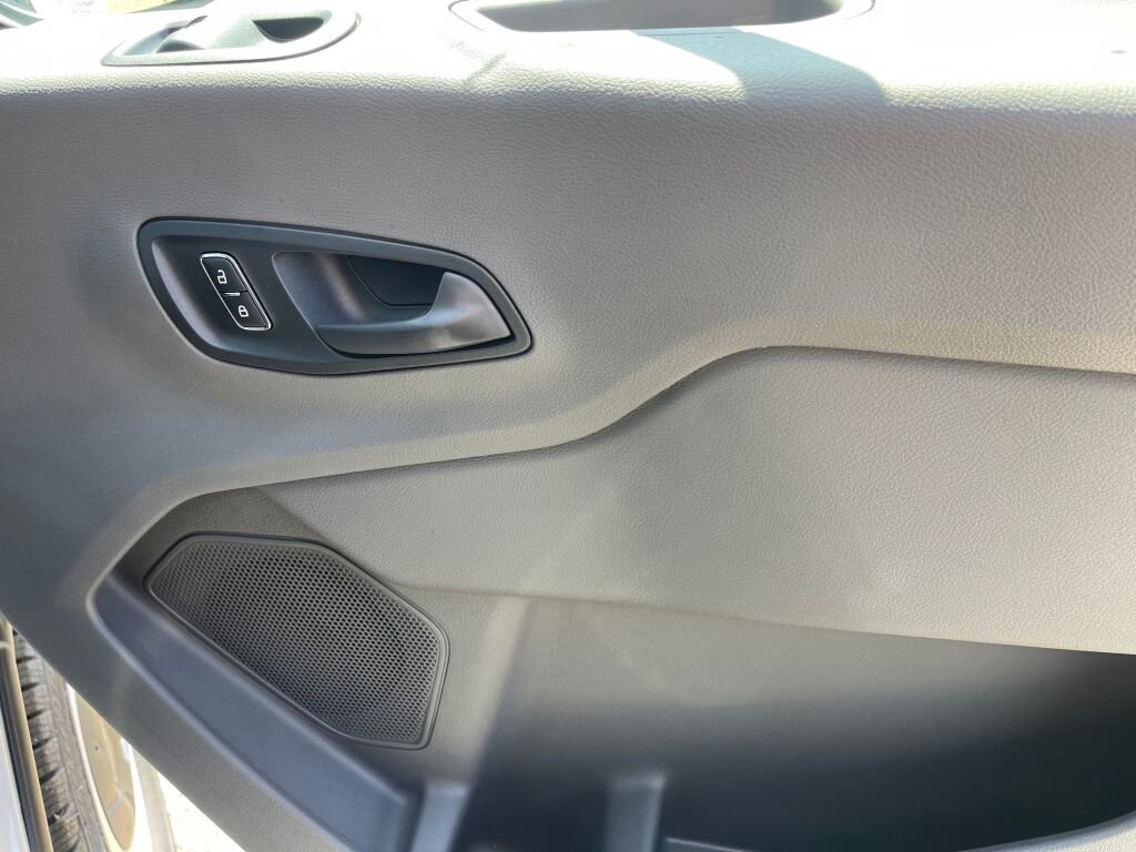 New 2026 Ford Transit 250 148 Medium Roof image 22