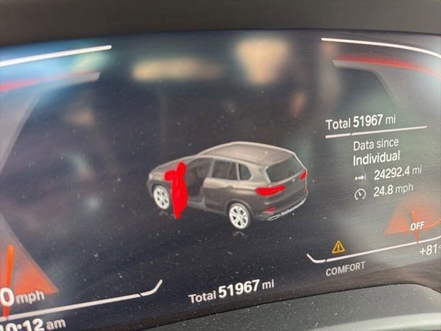 Used 2021 BMW X5 xDrive40i w/ Premium Package image 12