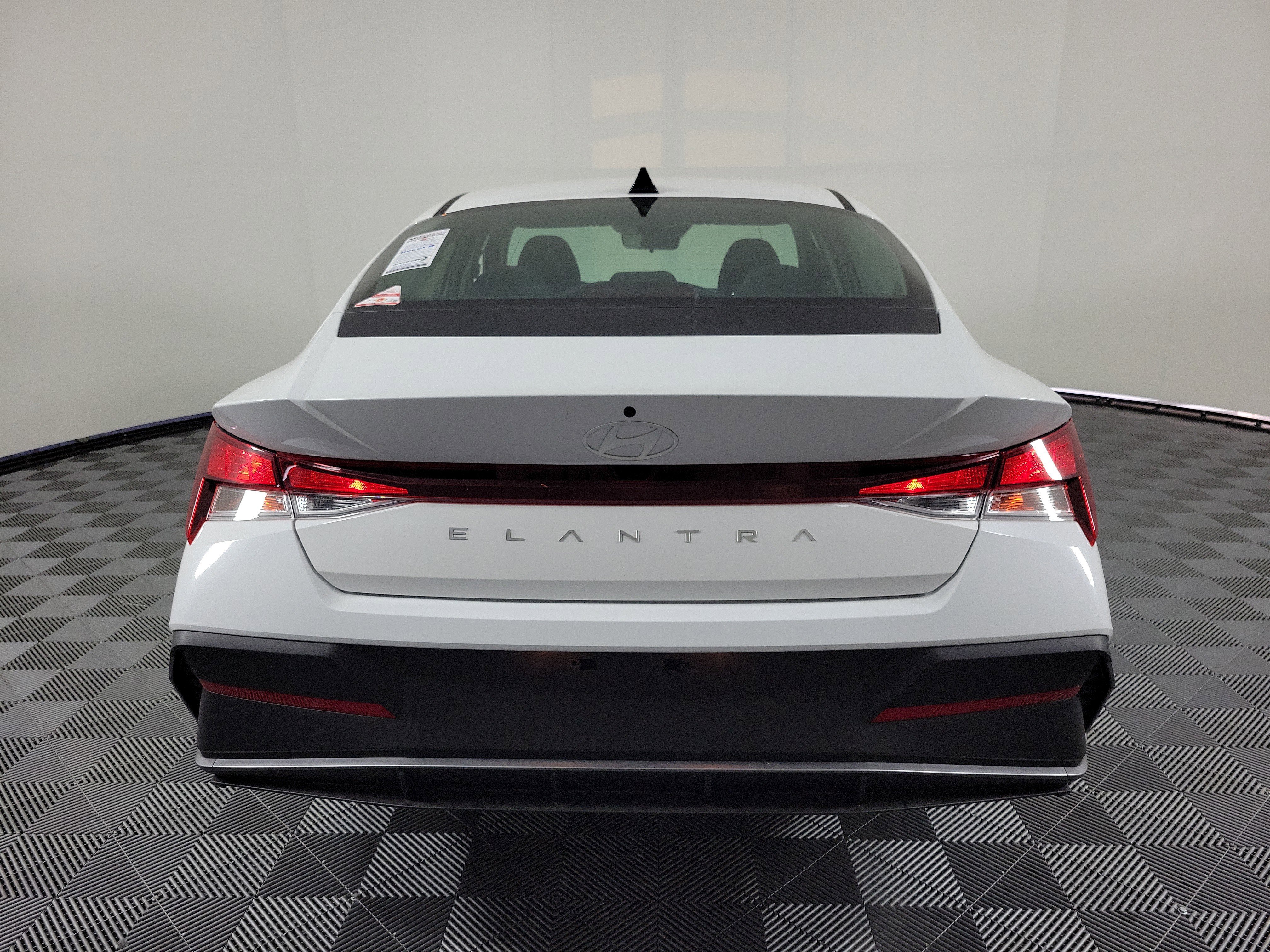 New 2026 Hyundai Elantra SE image 37