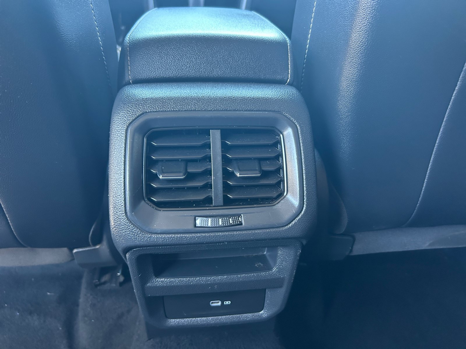 Used 2022 Volkswagen Taos SE FWD image 30