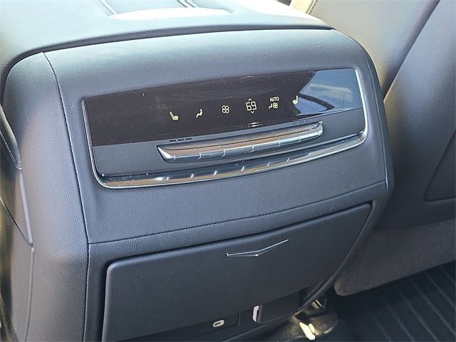 Certified 2022 Cadillac Escalade Premium Luxury image 22