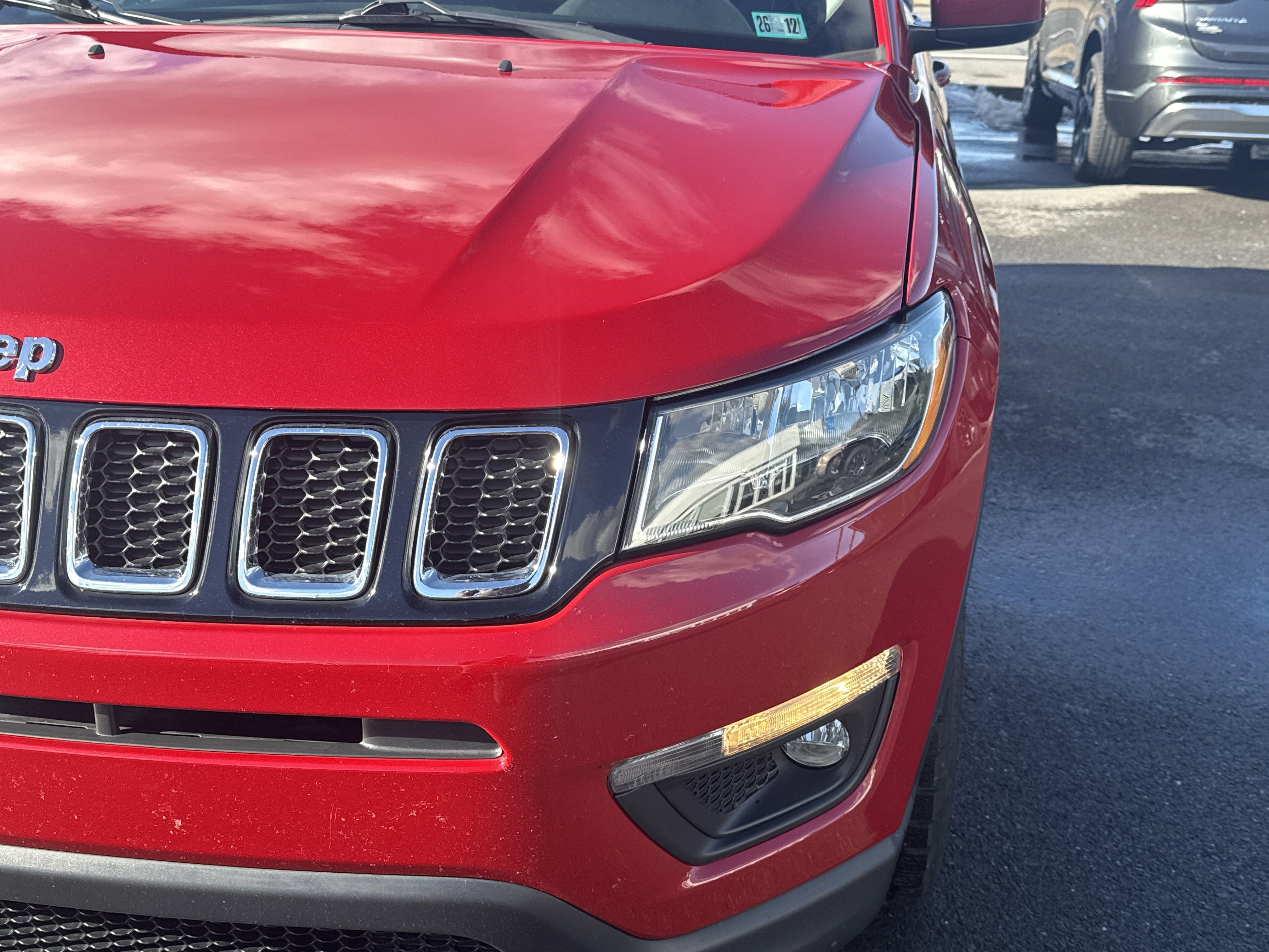 Used 2019 Jeep Compass Latitude image 10