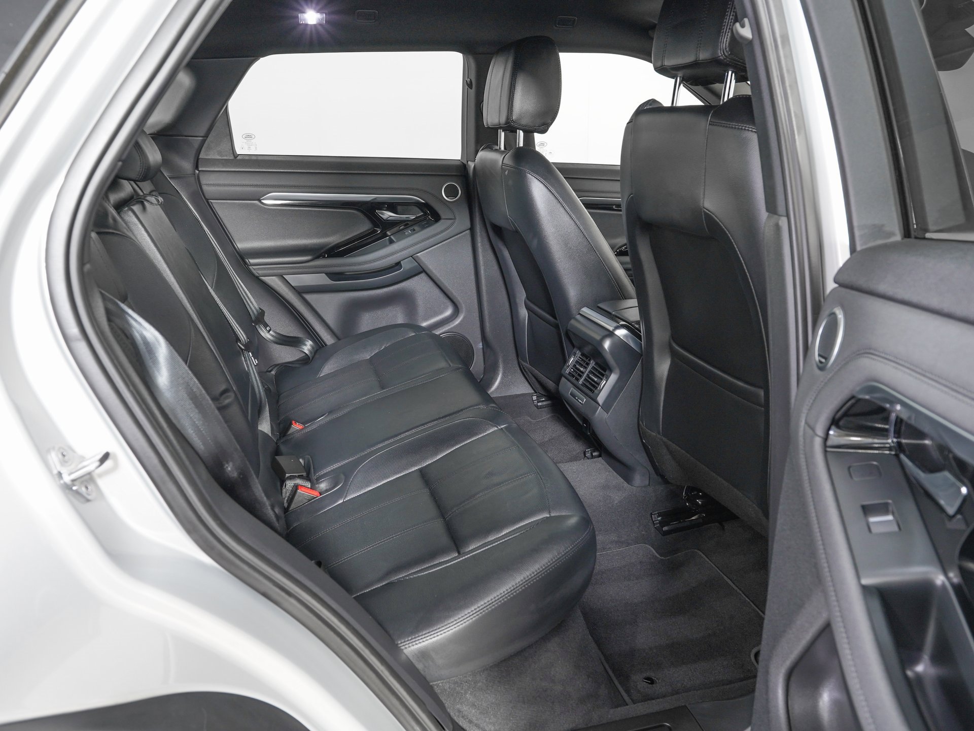 Used 2021 Land Rover Range Rover Evoque SE image 10